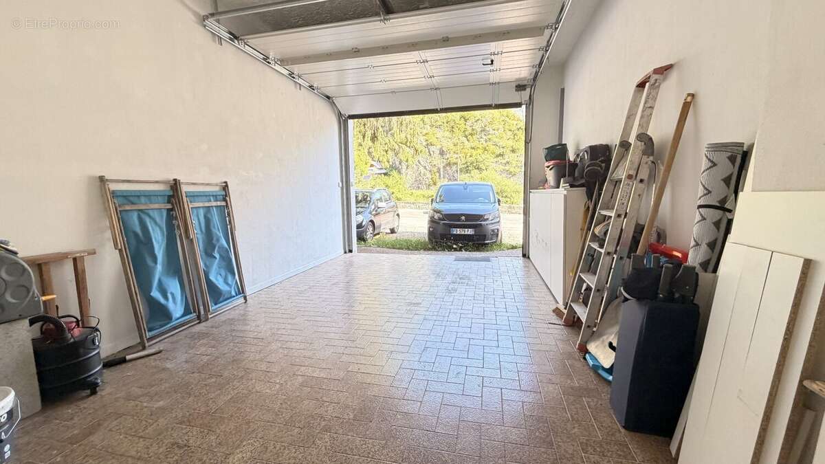 Appartement à SAINT-ETIENNE-DE-TINEE