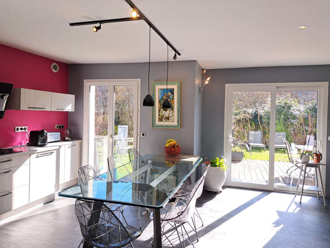 Belle Villa contemporaine, secteur résidentiel préservé de Sacconges - photo 6