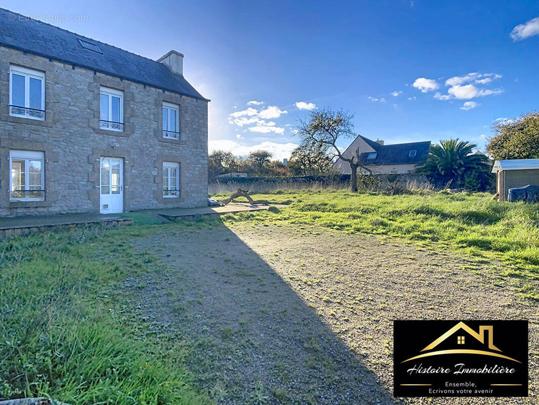Maison à LANRIVOARE