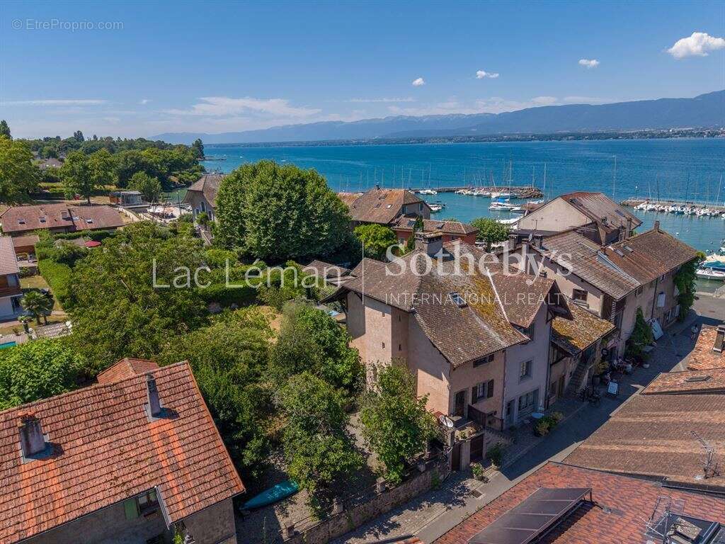 Une Perle Rare au Cœur du Village Historique de Nernier - photo 14
