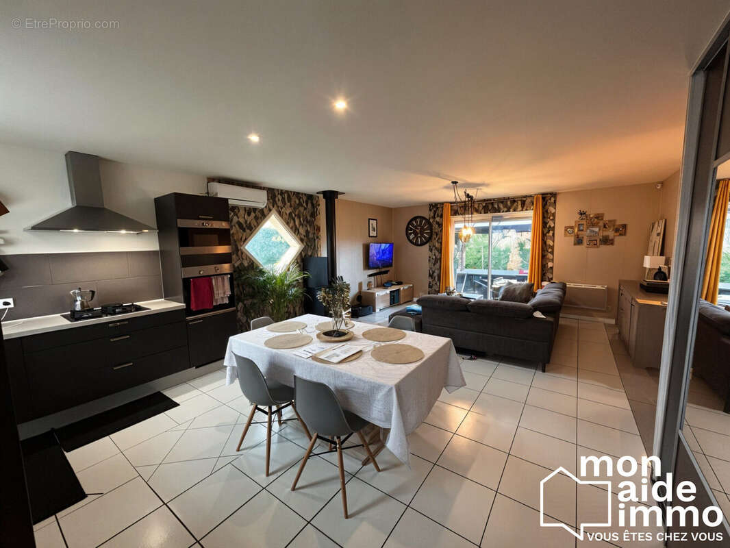 Maison à SAINT-SEURIN-SUR-L'ISLE