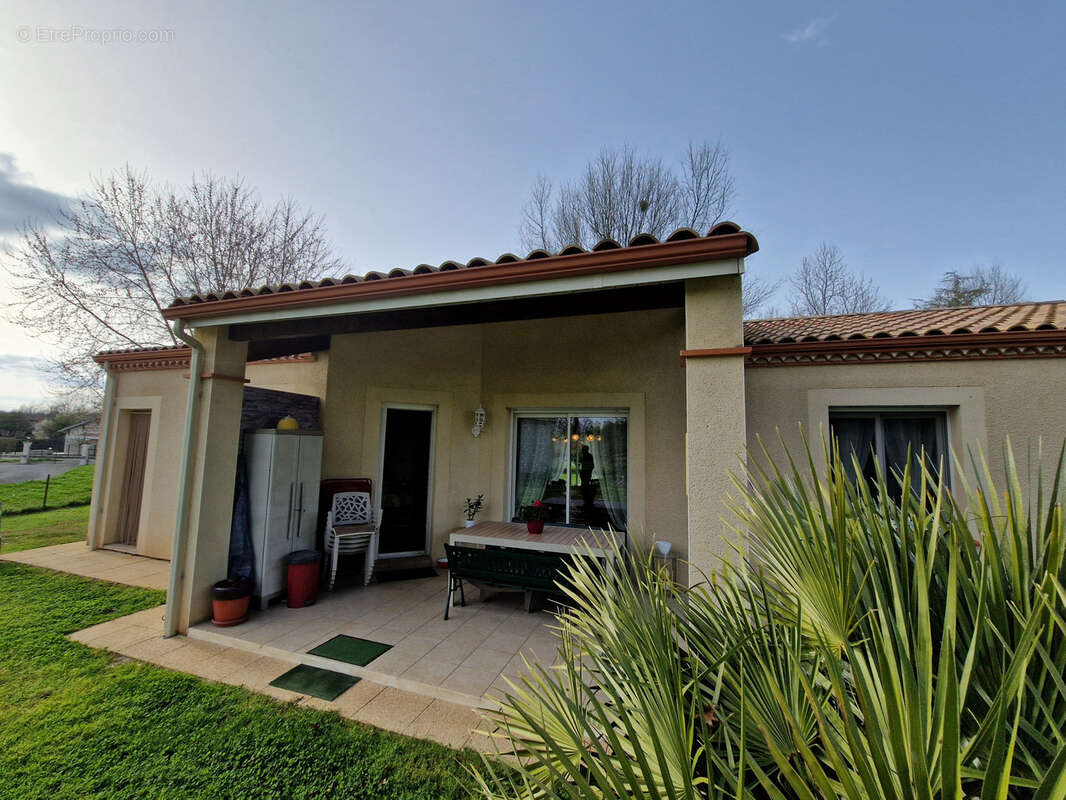 Maison à SAINTE-LIVRADE-SUR-LOT