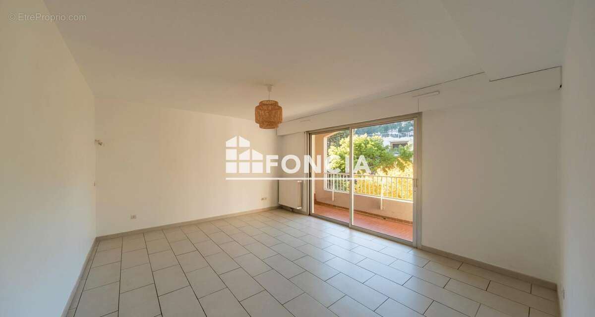 Appartement à HYERES