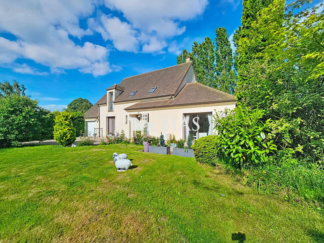 Maison à LE NEUBOURG