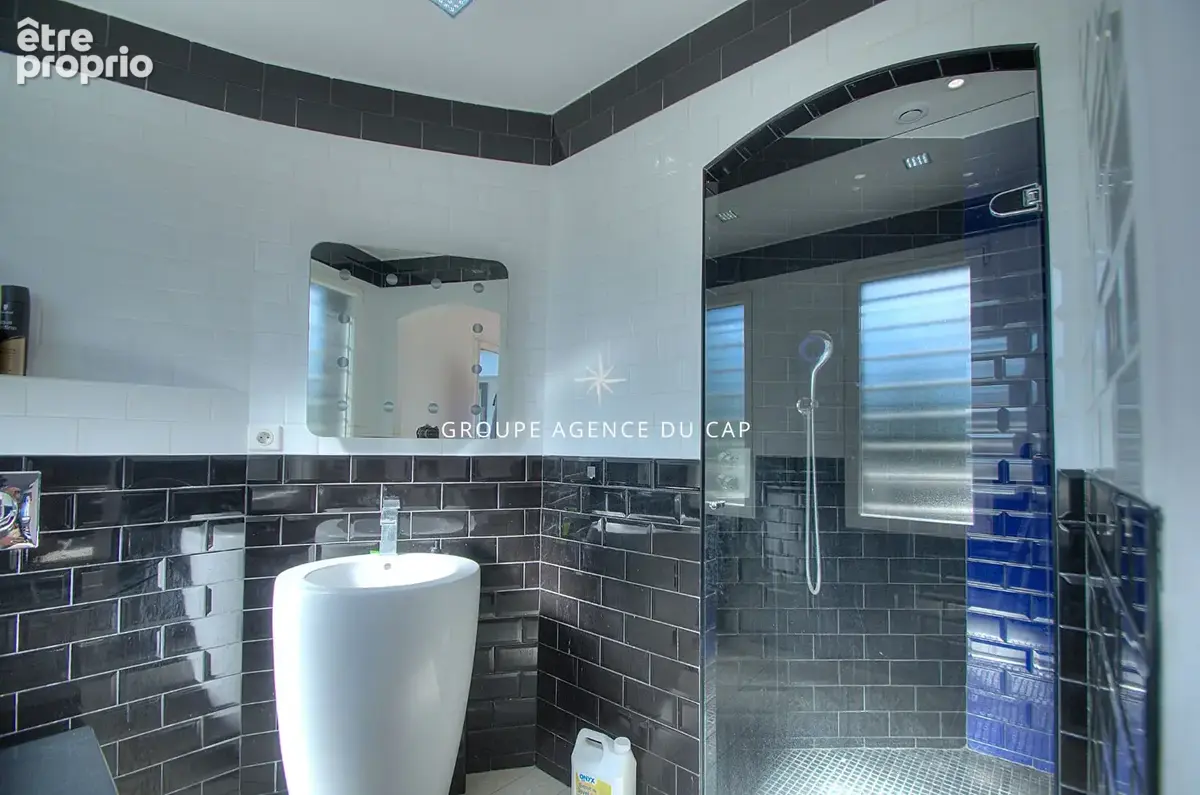 Villa saint raphael valescure 279m² avec piscine  proche des golfs - photo 8