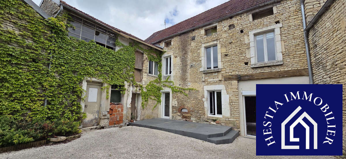 Maison à STIGNY