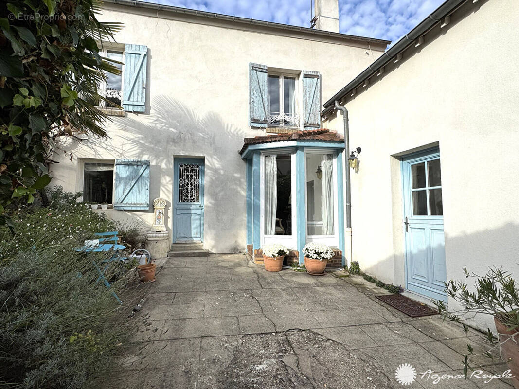 Maison à MAREIL-MARLY