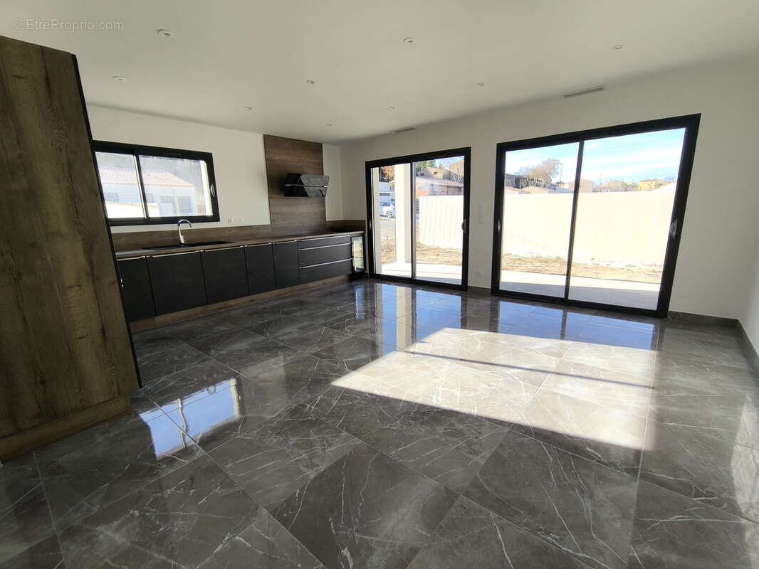 Maison à THEZAN-DES-CORBIERES