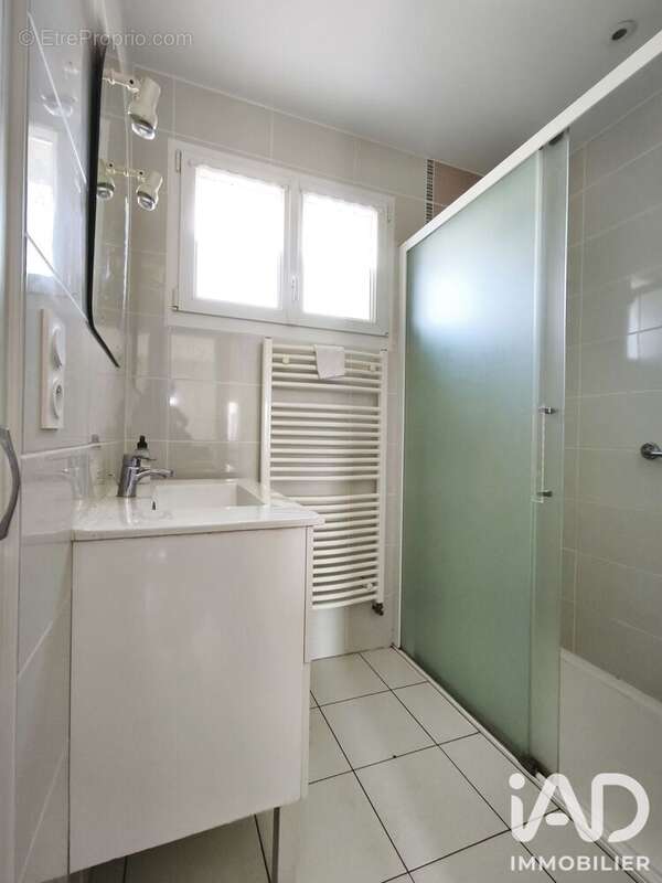 Maison 115 m² à Chalons-Du-Maine  - photo 6