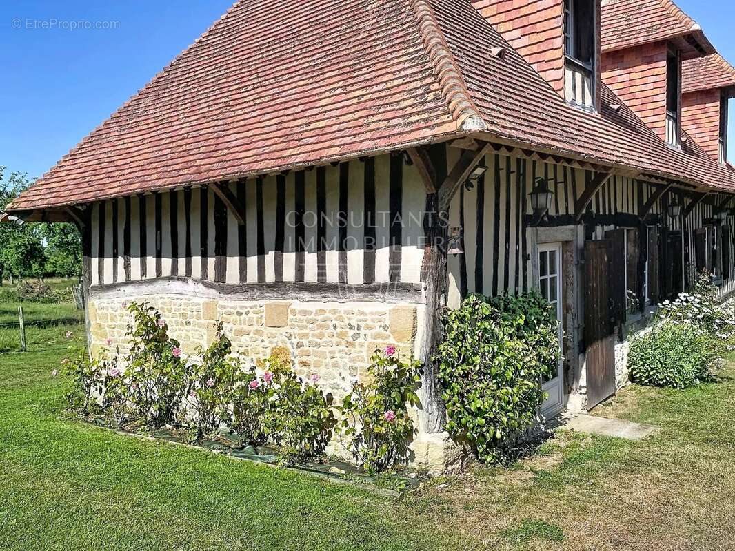 Maison à PONT-L'EVEQUE
