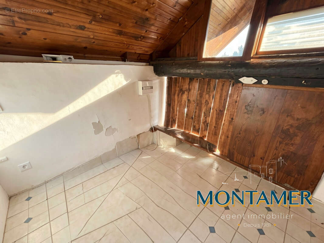 Appartement à MARSEILLE-16E