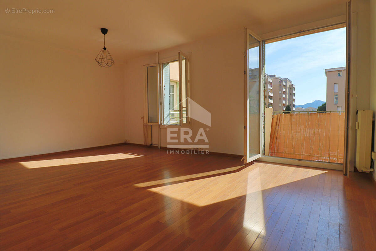 Appartement à MARSEILLE-10E