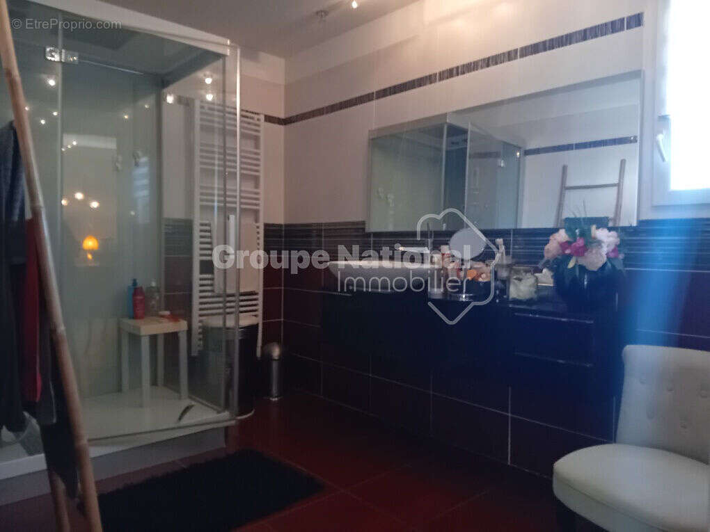 Maison à SAINT-ETIENNE-DU-GRES