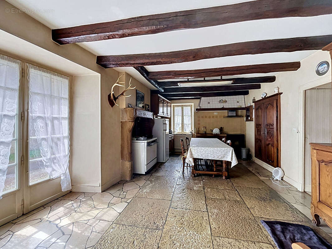Maison à FRANCHEVILLE