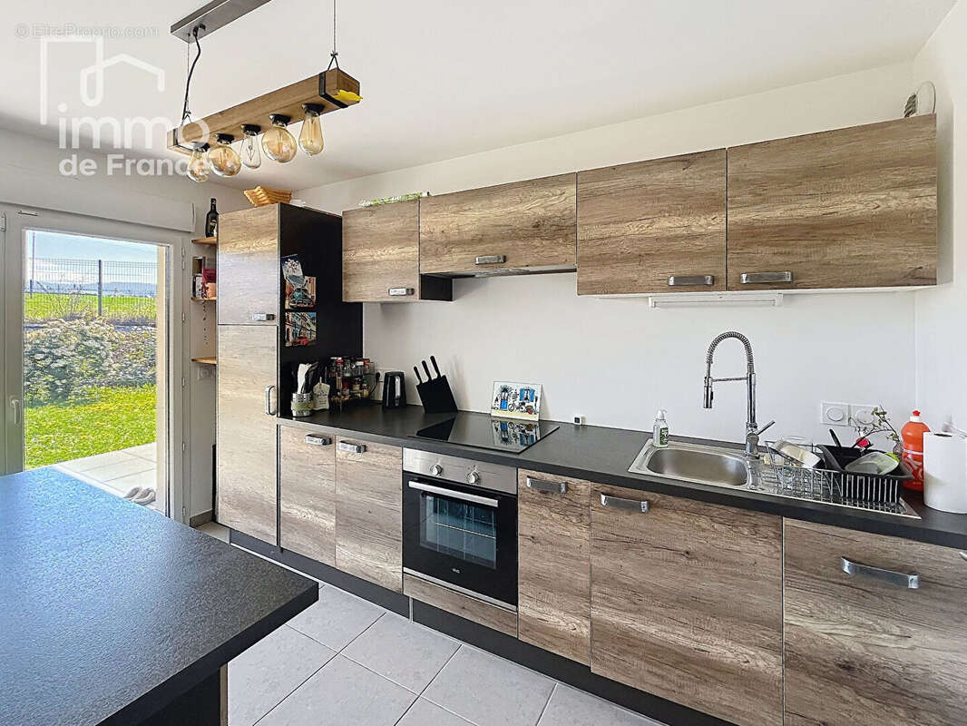 Appartement à VALLEIRY