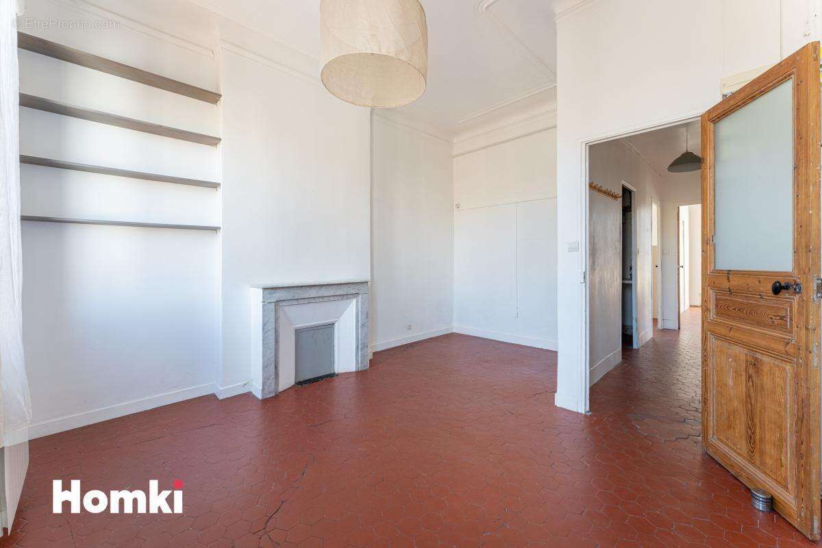 Appartement à MARSEILLE-6E