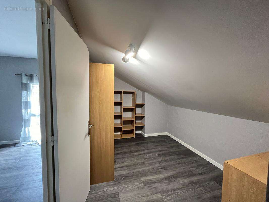 Maison à LA JONCHERE-SAINT-MAURICE