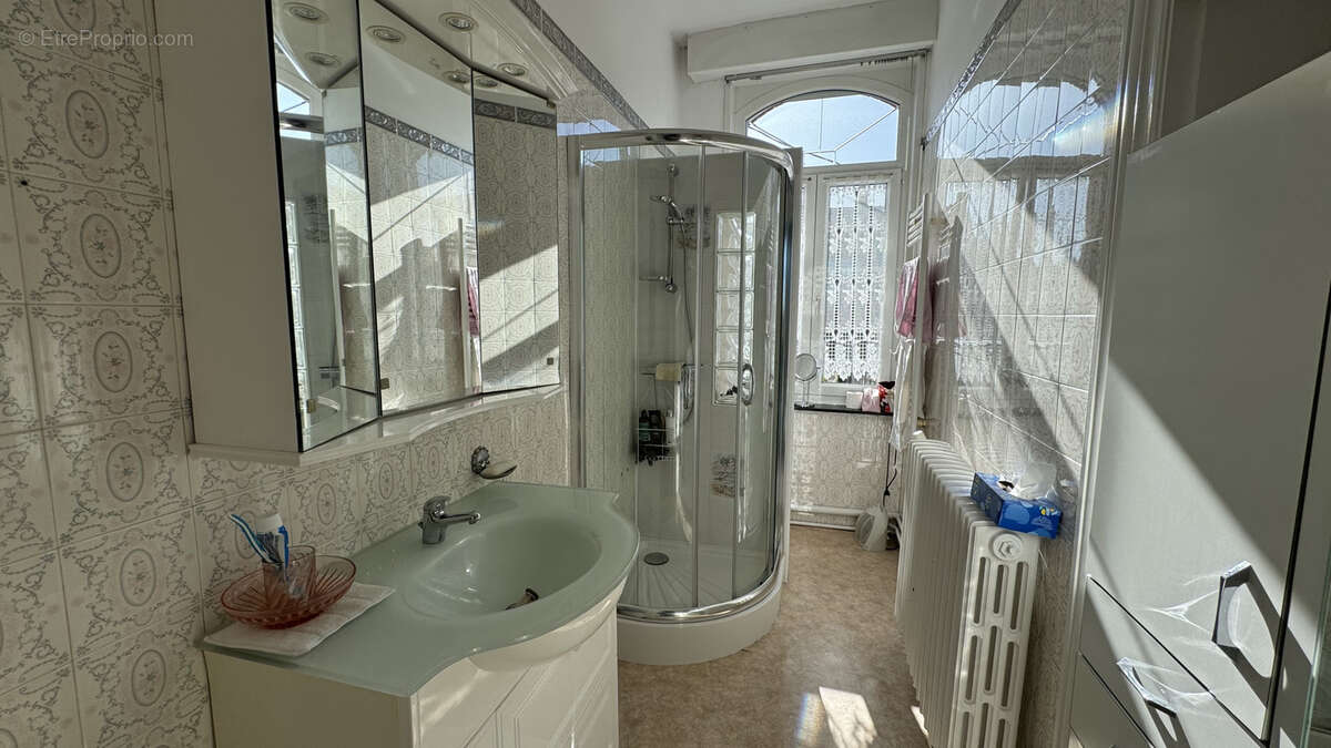 Maison à AIX-NOULETTE