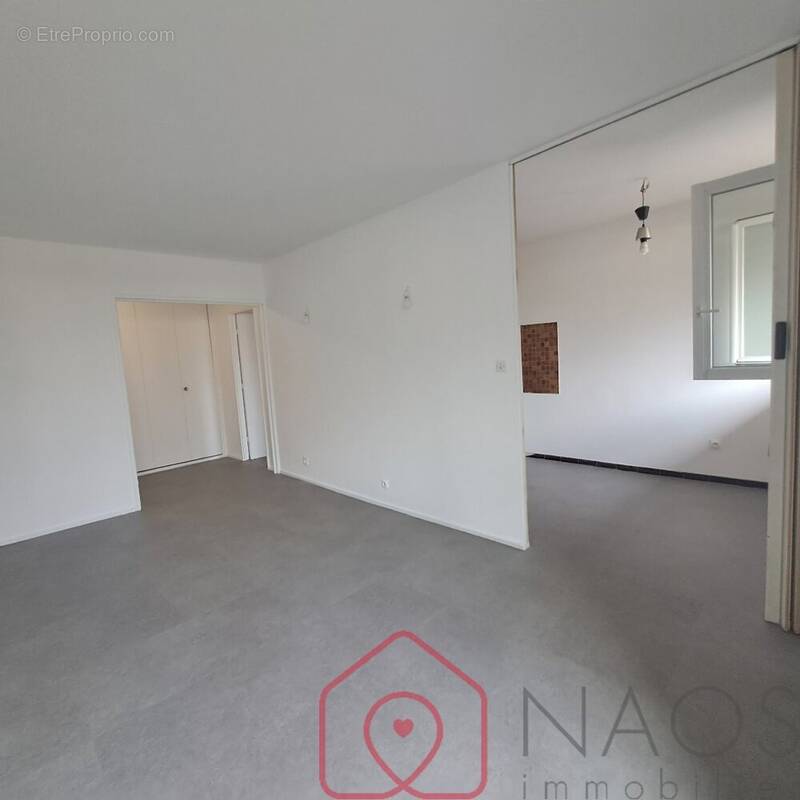 Appartement à L'ILE-SAINT-DENIS