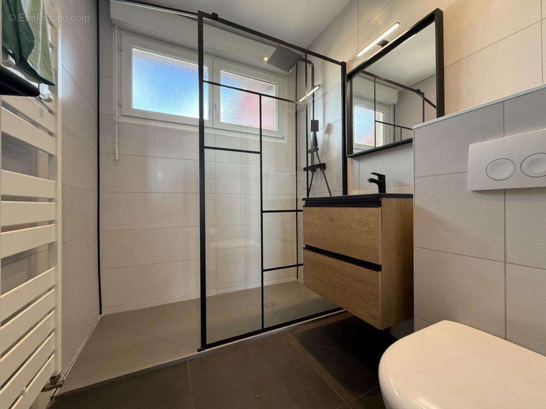 Appartement à CHENOVE