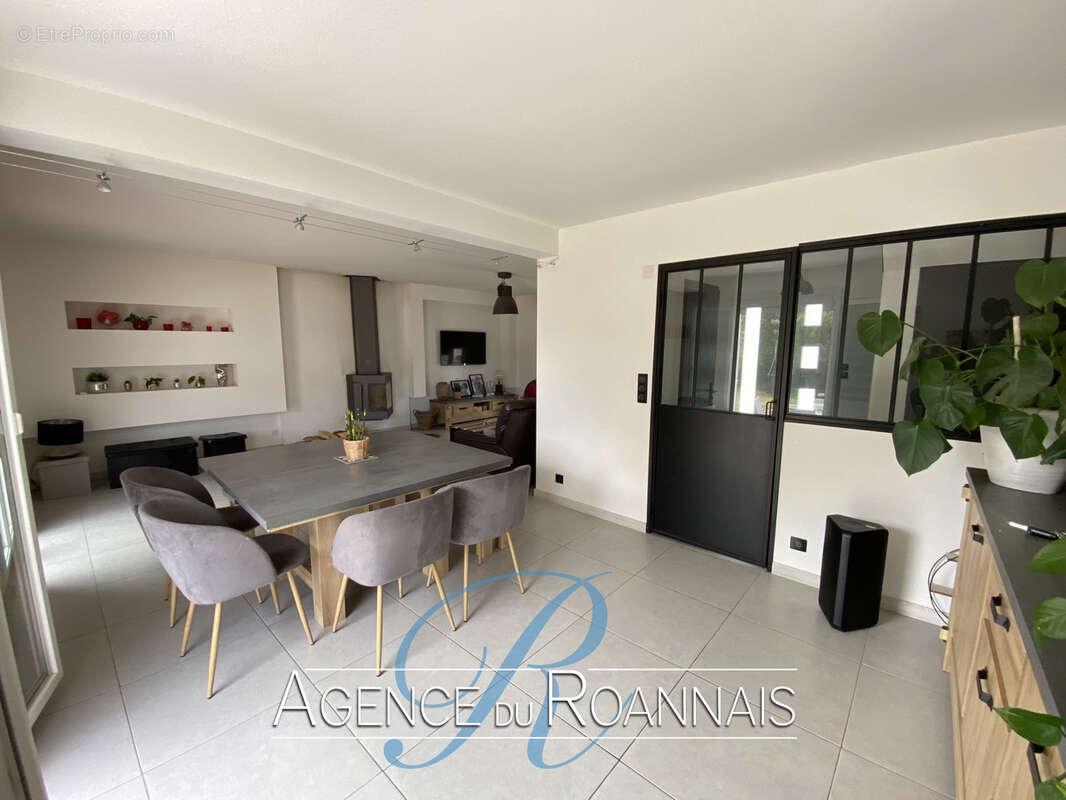 Maison de 130m2 assise sur un terrain clos de 1010m2 avec piscine - photo 4