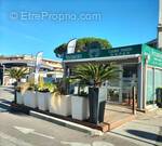 Commerce à SIX-FOURS-LES-PLAGES