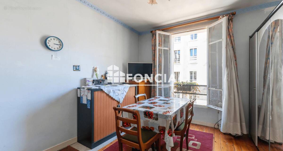 Appartement à PARIS-18E