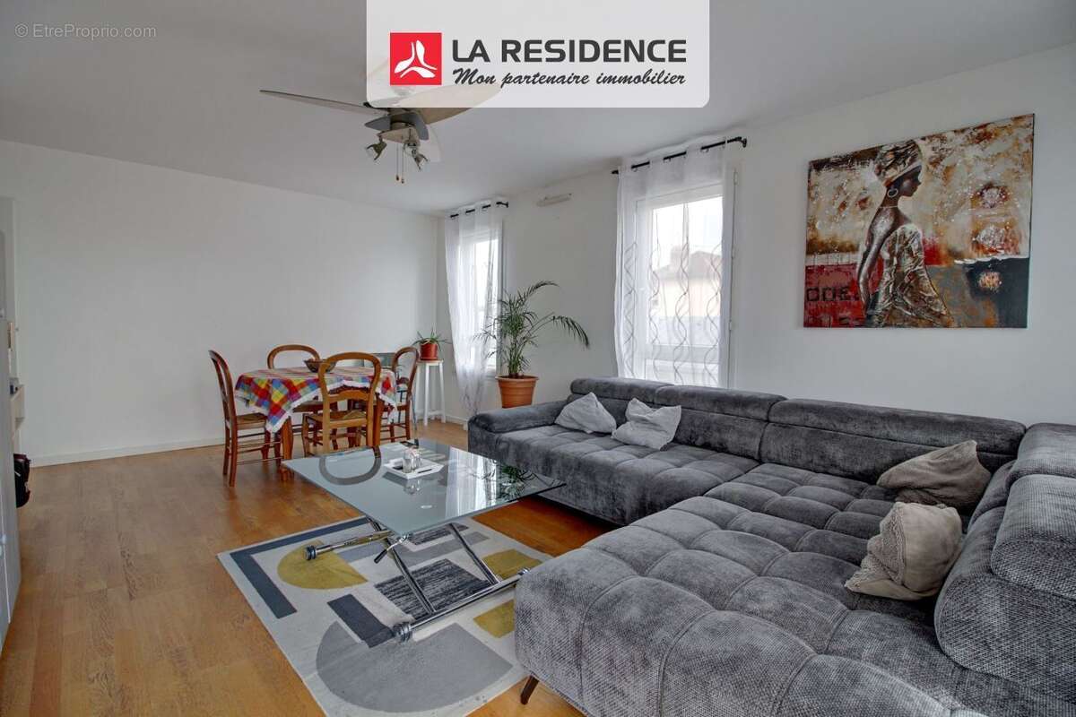 Appartement à LES MUREAUX