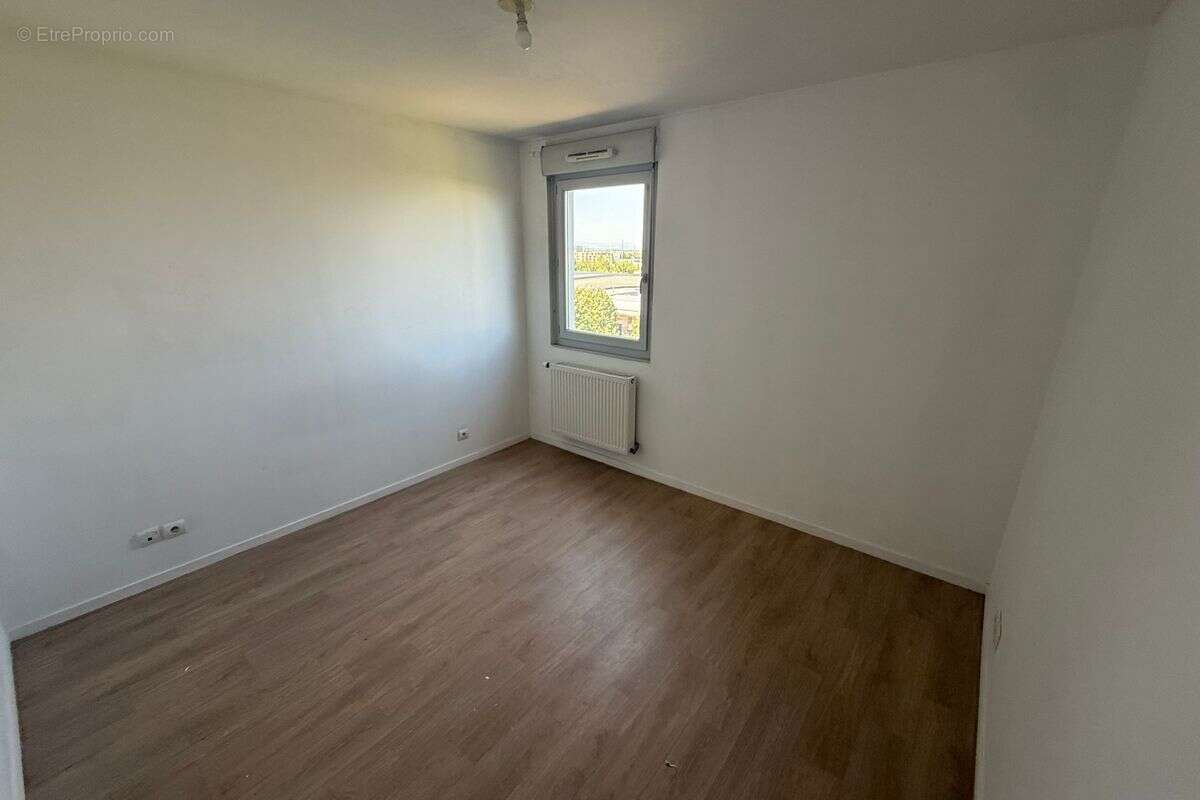 T3 de 71 m² à Saint-Priest, Carré Rostand au prix de vente de 145 700€ - photo 3