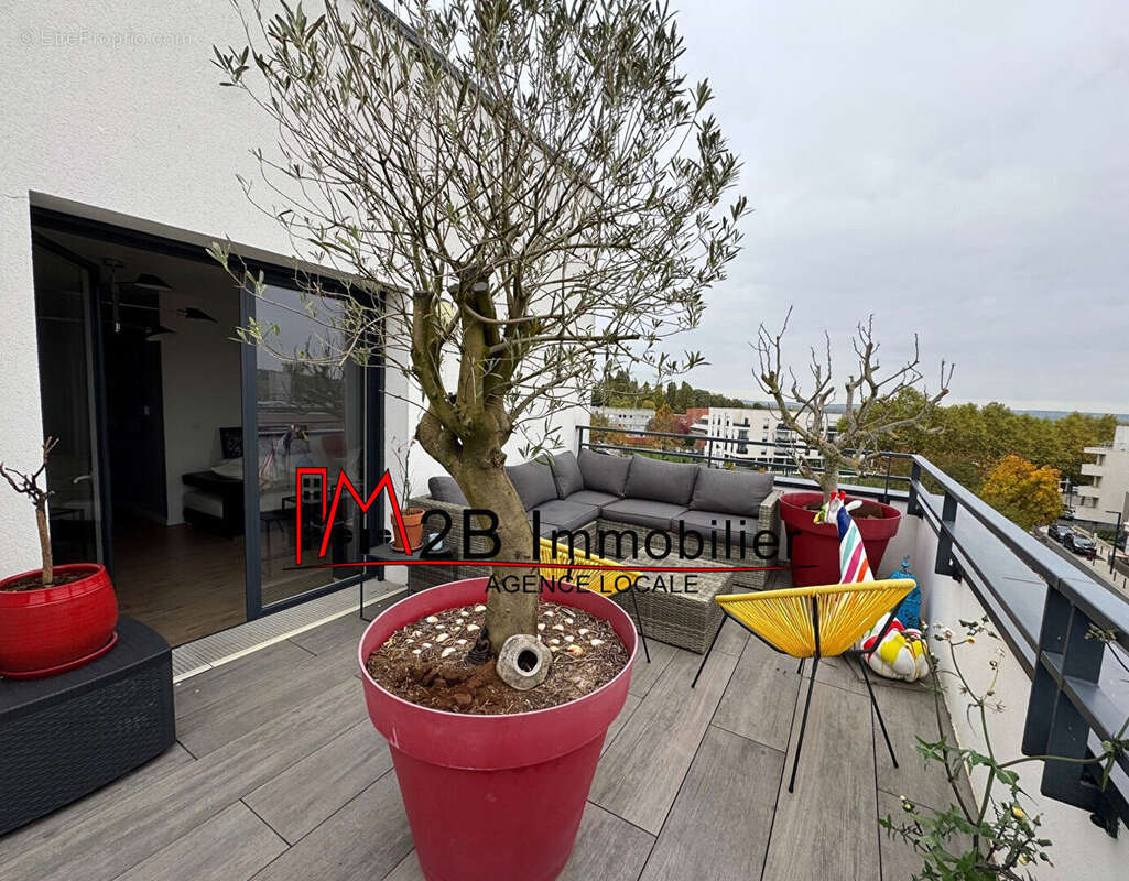 Appartement à SAINT-THIBAULT-DES-VIGNES