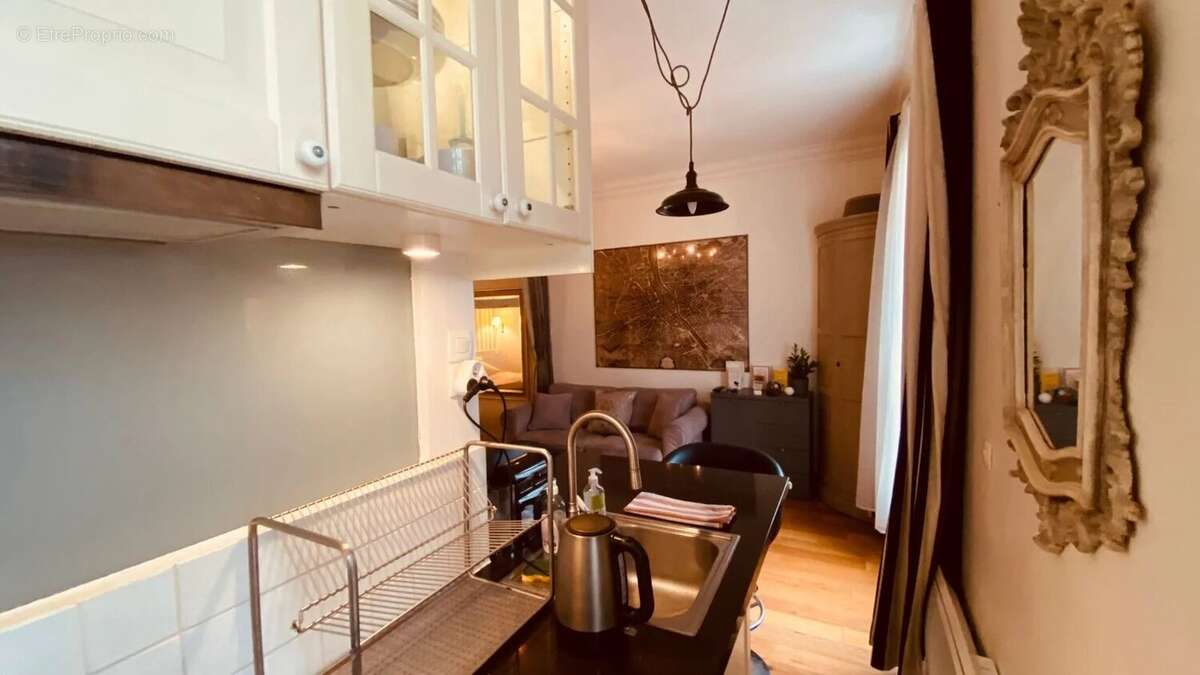 Appartement à PARIS-18E