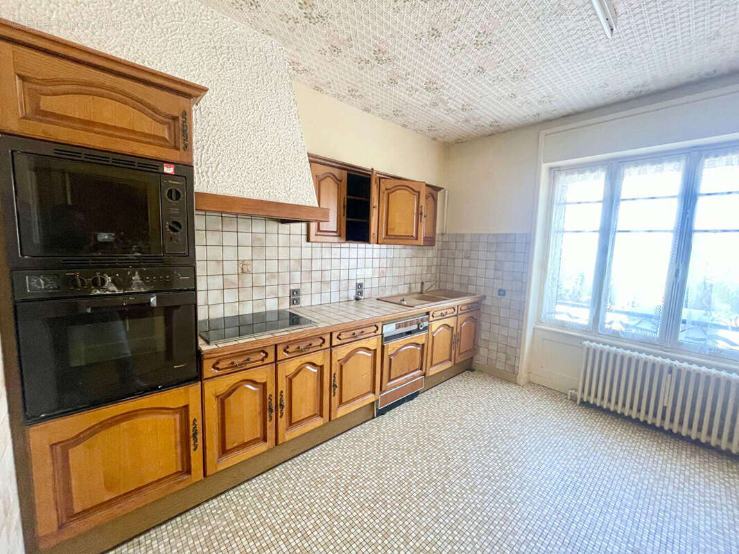 Maison à LE COTEAU