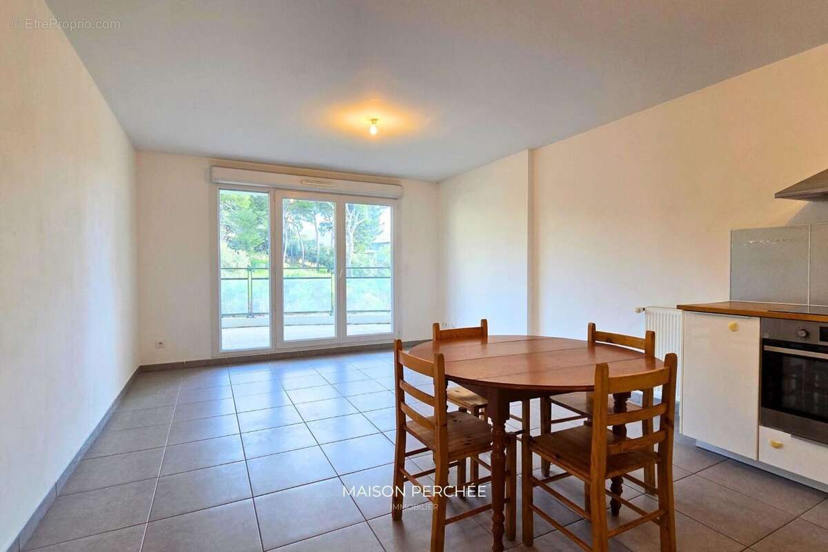 Appartement à MARSEILLE-12E