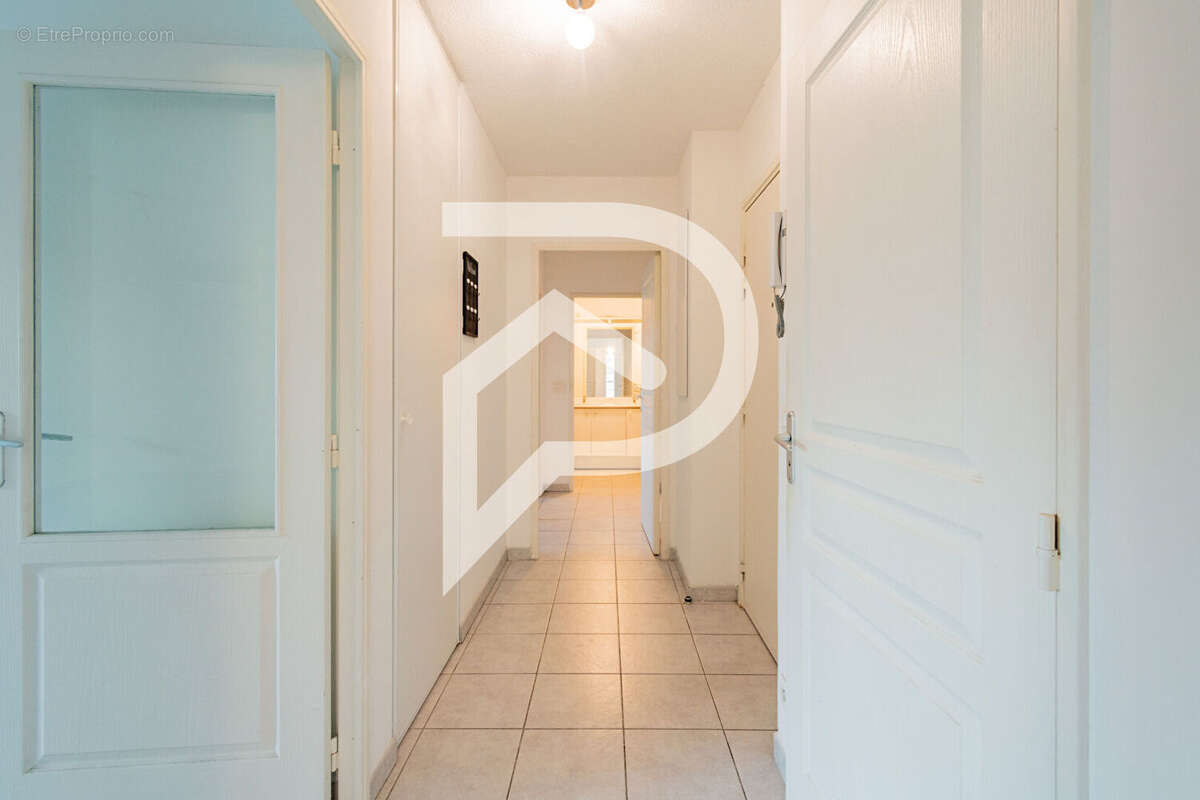 Appartement à MARSEILLE-9E