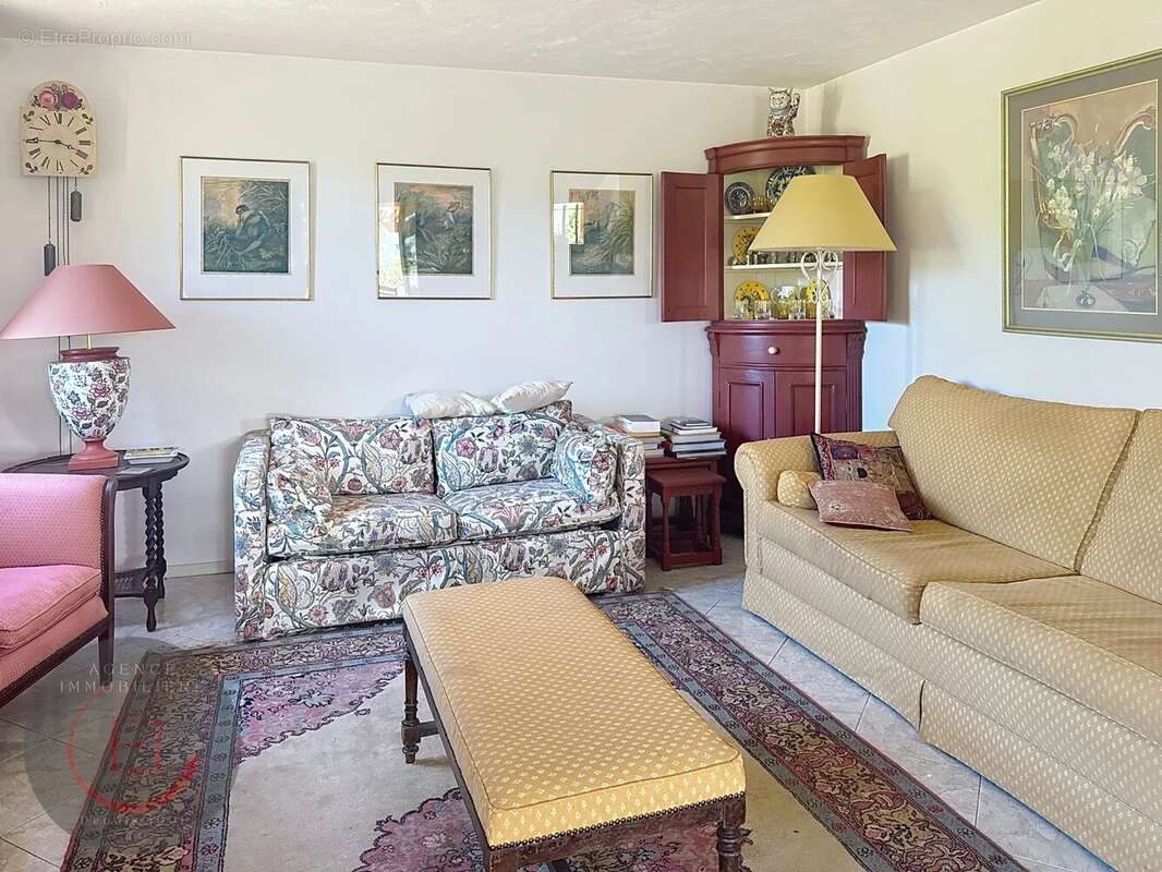 Maison à LES ADRETS-DE-L'ESTEREL