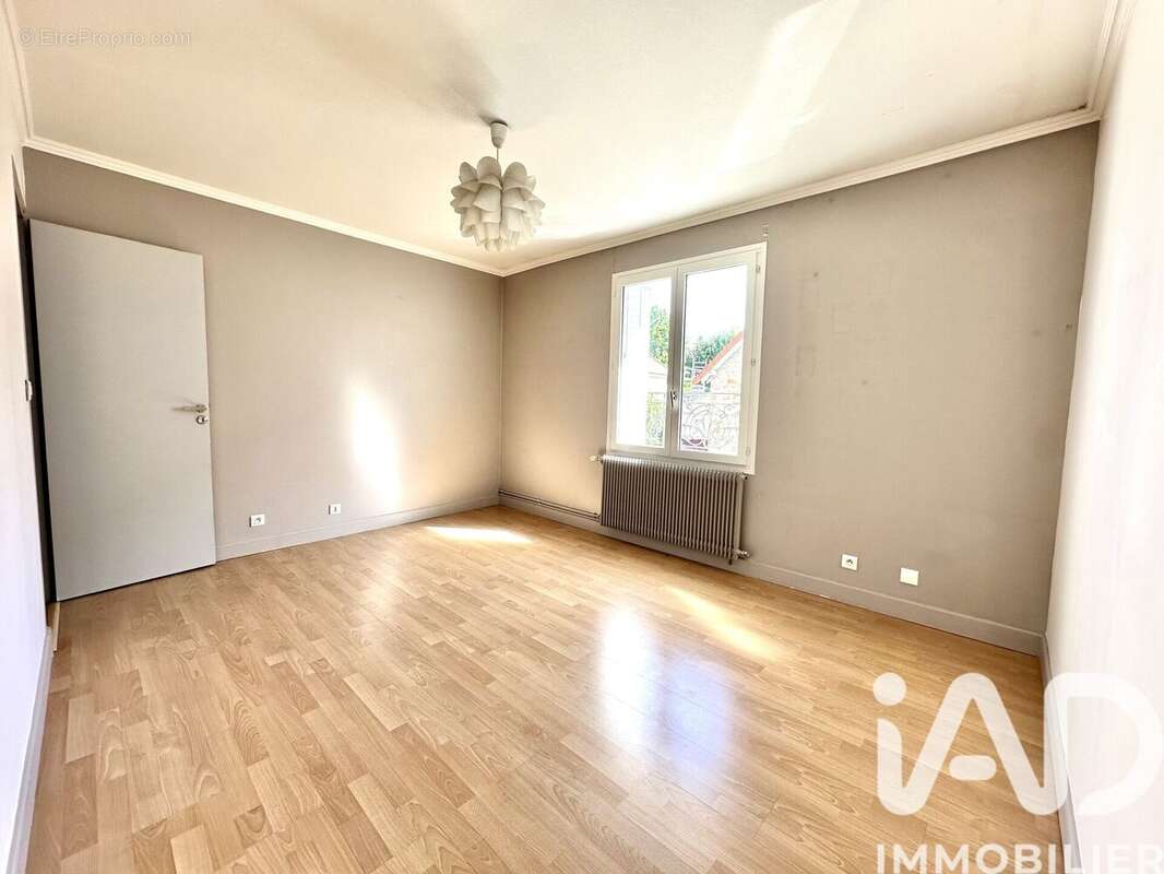Photo 6 - Appartement à HOUILLES
