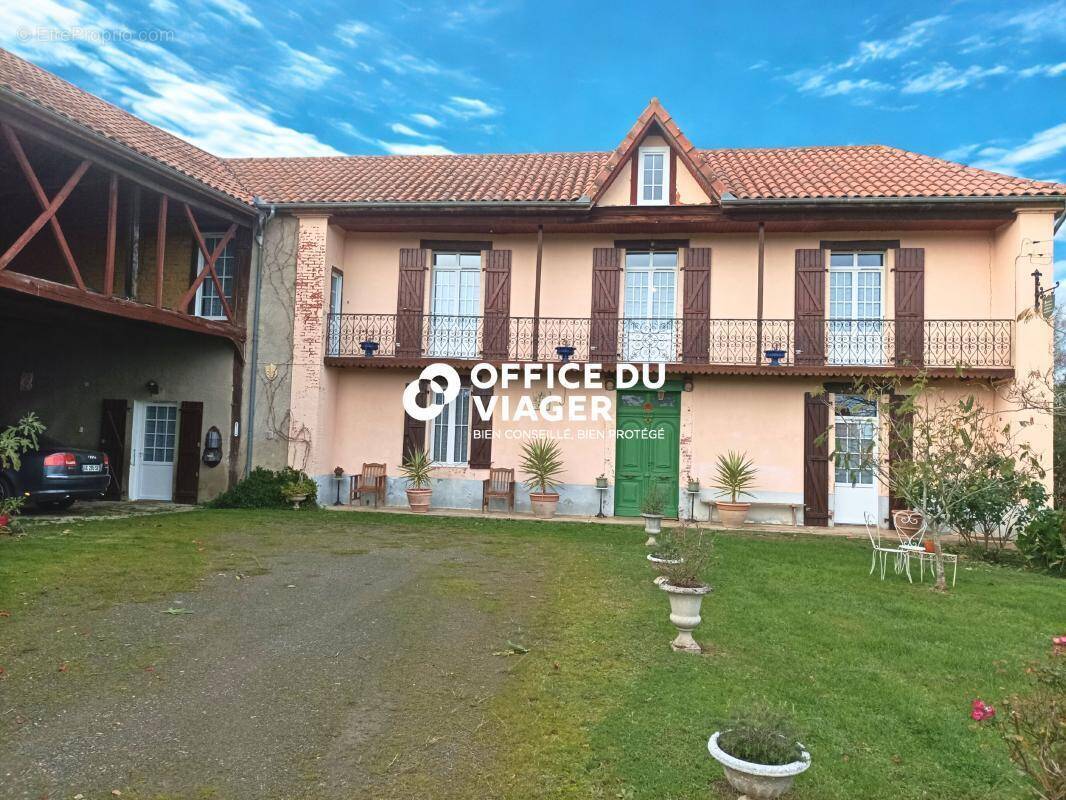 Maison à BERNADETS-DEBAT