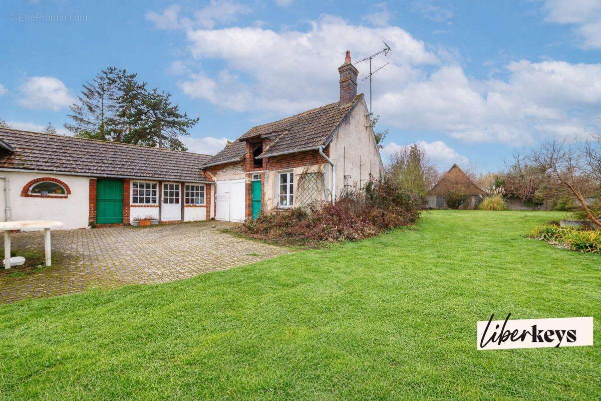 Maison à LE BOULLAY-THIERRY