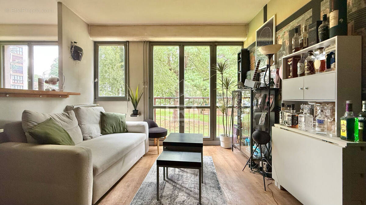 Appartement à CORBEIL-ESSONNES