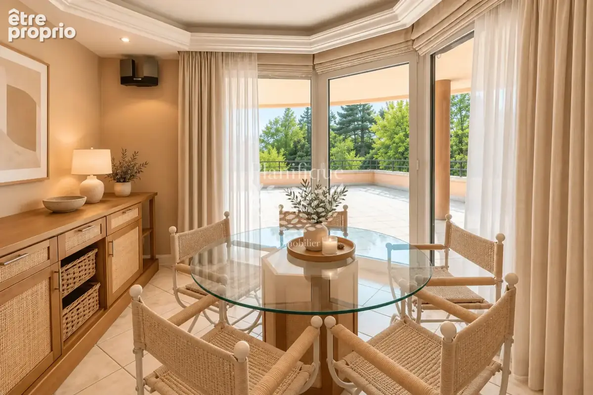 DIVONNE-LES-BAINS   Duplex de Type 8 avec jardin privatif de 500m2 - photo 8