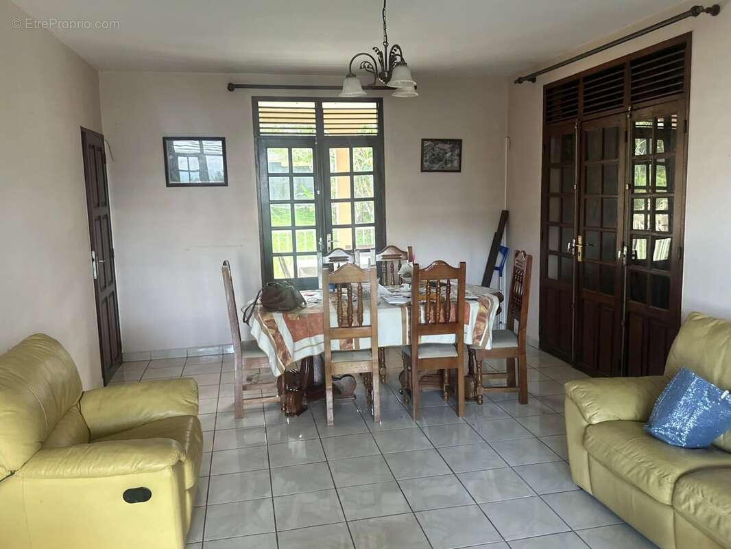 Maison à SAINTE-ROSE