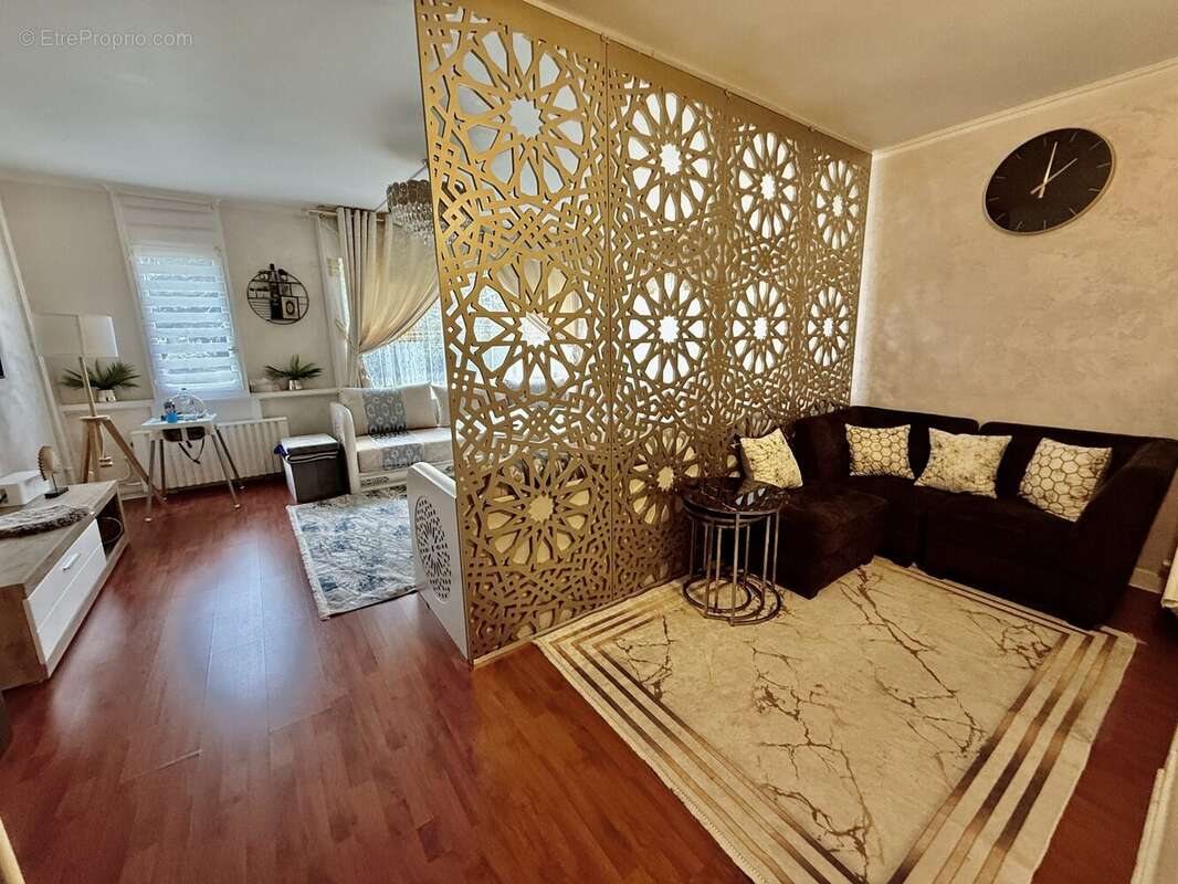 Maison à SURVILLIERS