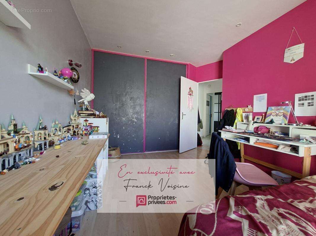 Maison à VENDRENNES