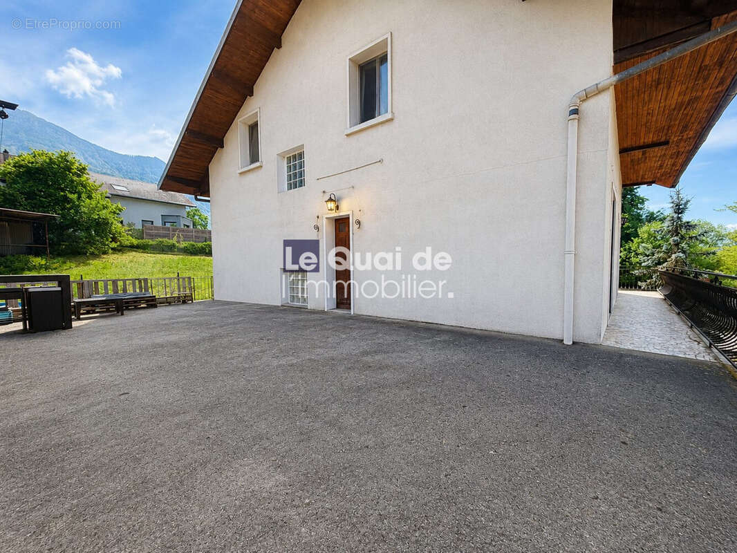 Maison 152 m² à Drumettaz-Clarafond  - photo 8