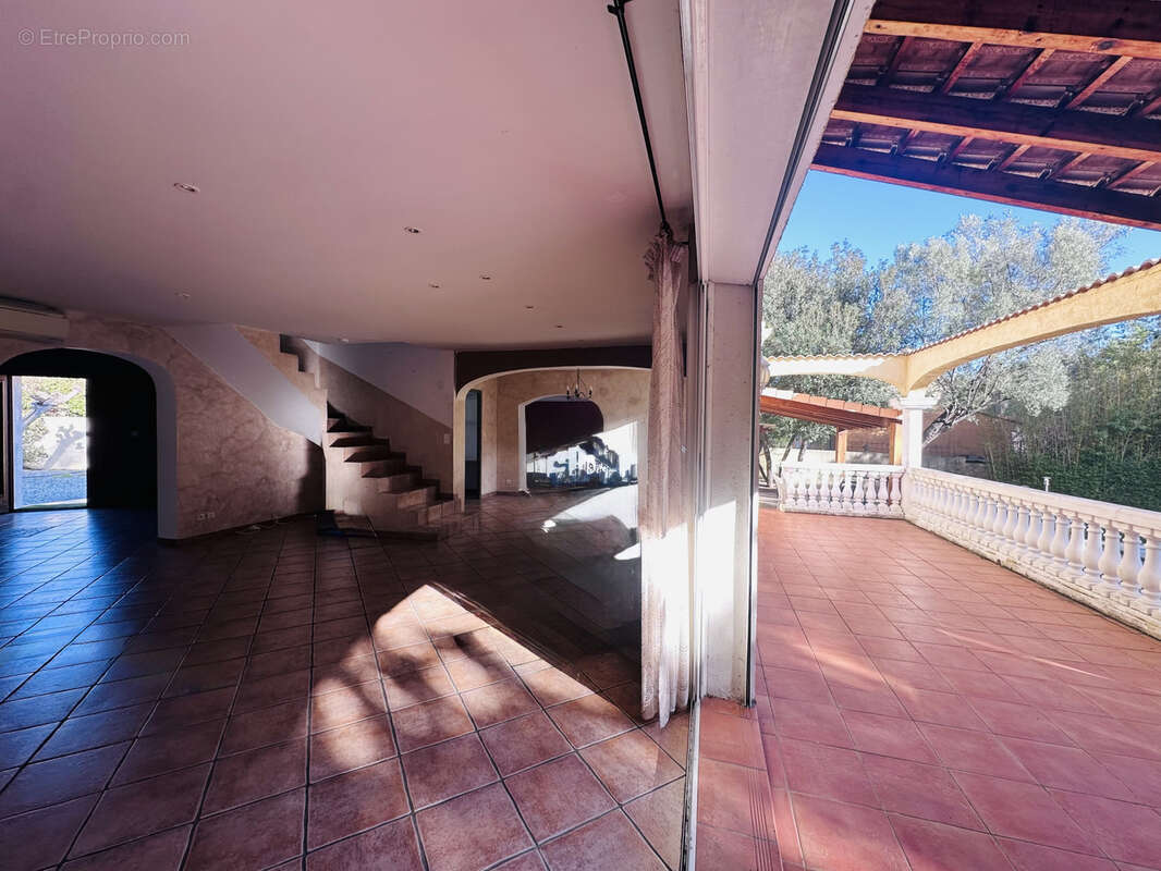 Villa T5 piscine garage - photo 10