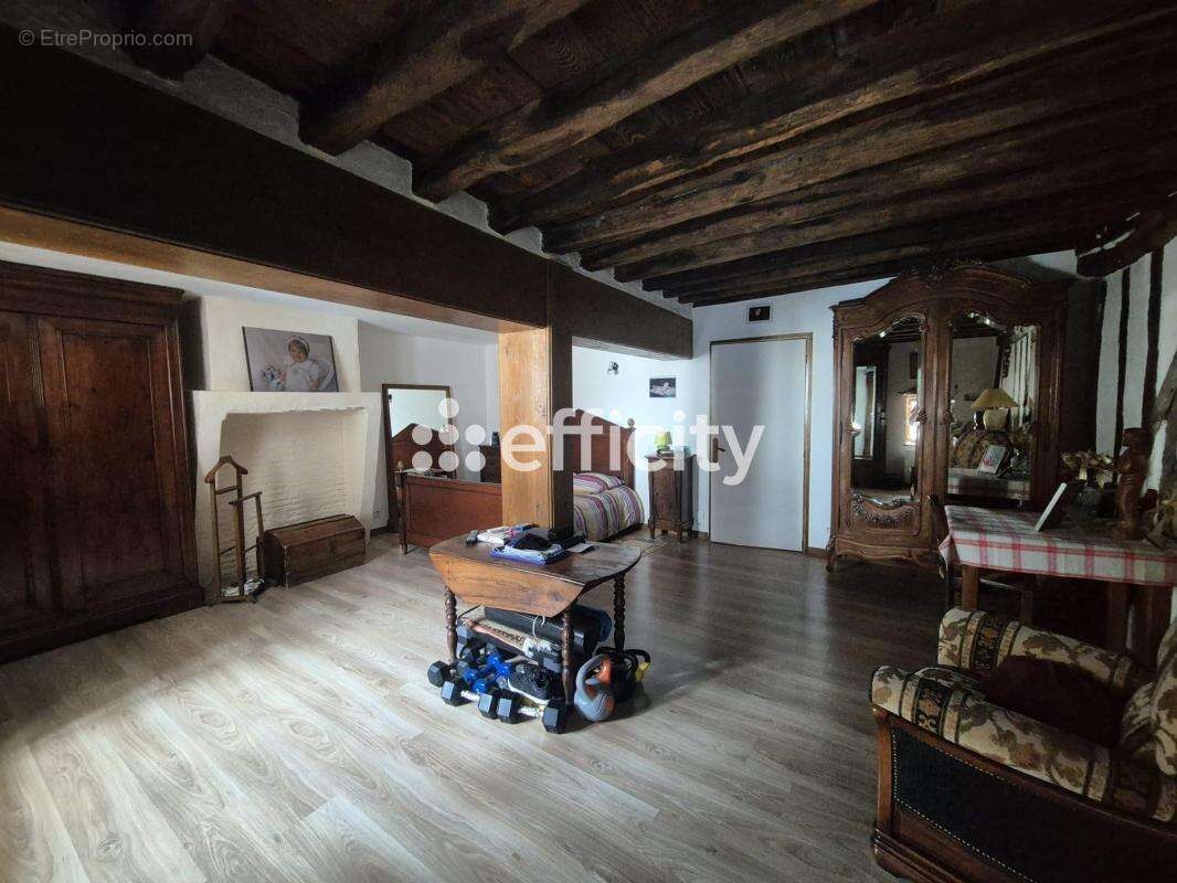Maison 7 pièces 148 m² à vendre à Saint-Laurent-Nouan (41220) - photo 9