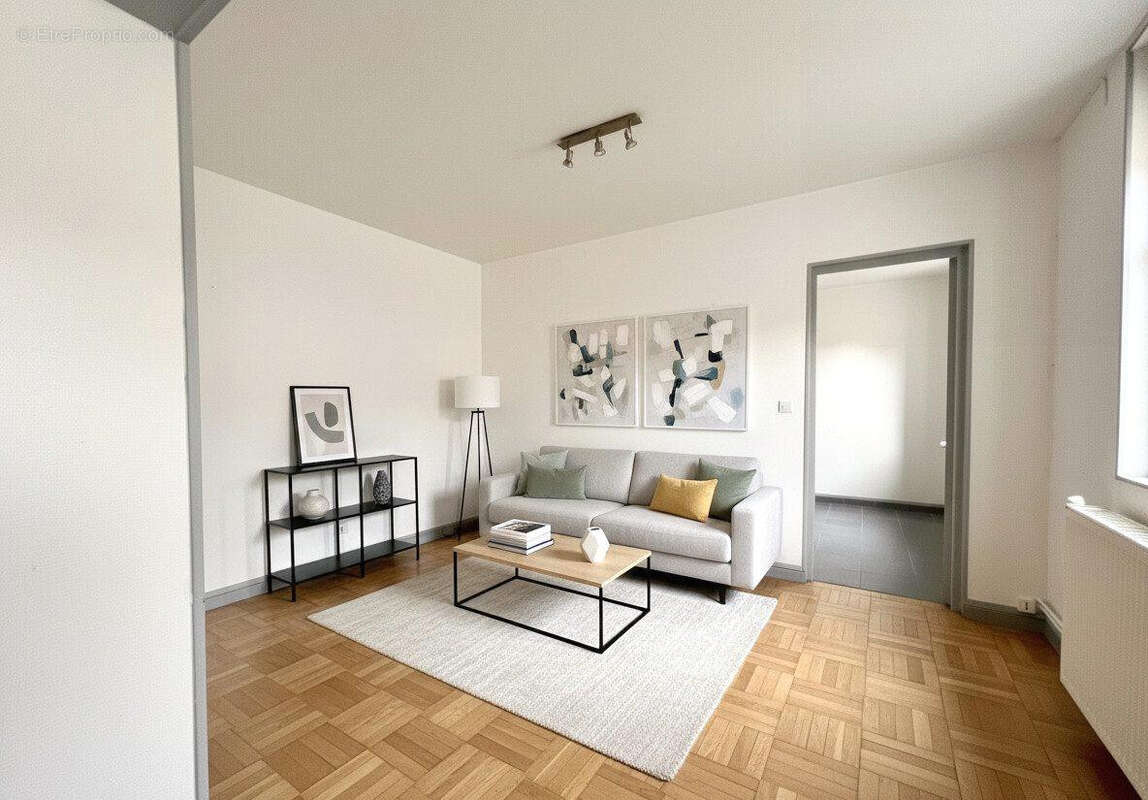 Appartement à SAINT-ETIENNE-DU-ROUVRAY