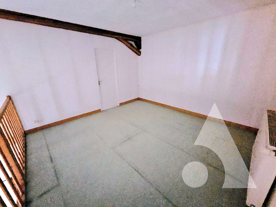Maison à CUNFIN