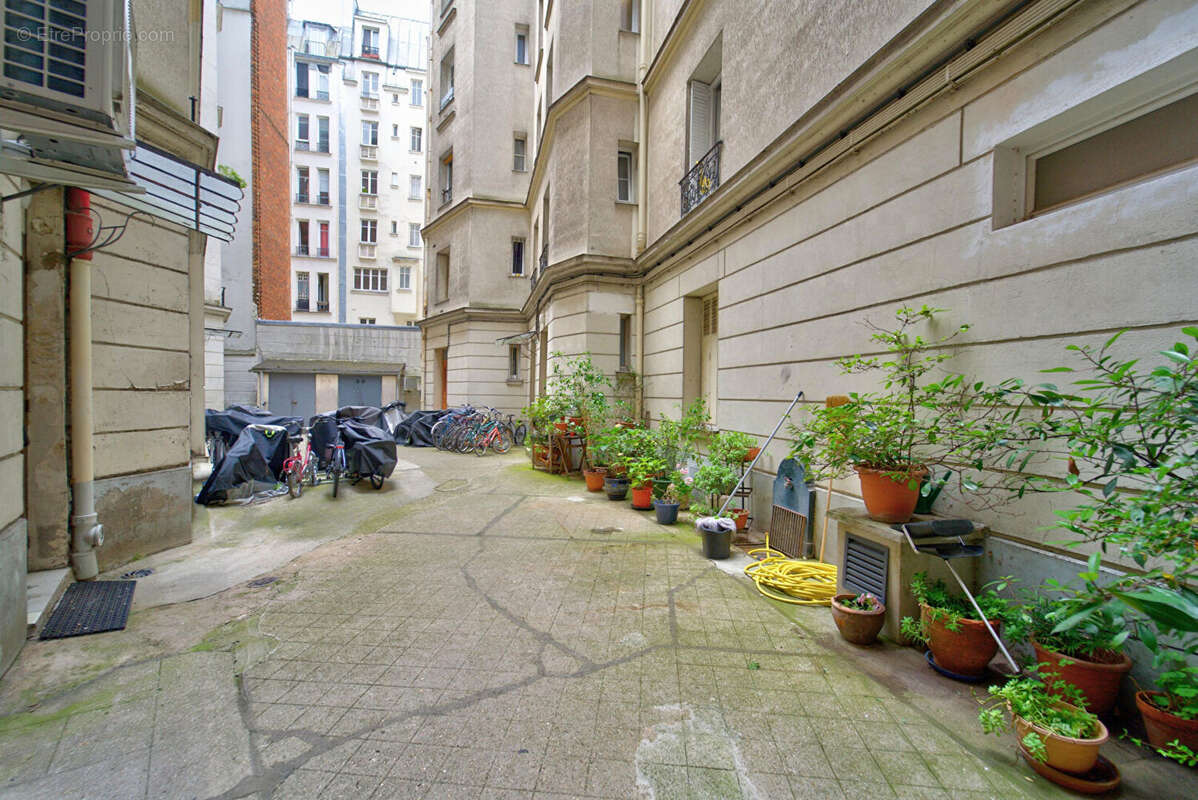Appartement à PARIS-20E