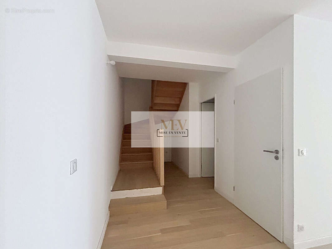 Appartement à LE PERREUX-SUR-MARNE